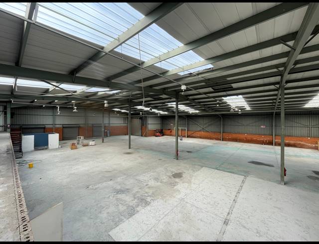 3,189M² WAREHOUSE FOR SALE IN RANDJESPARK